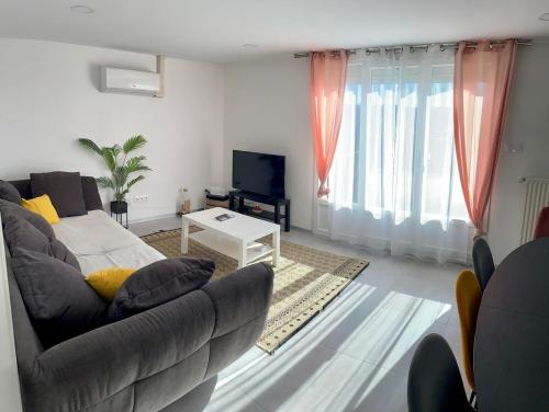 L'Adresse Matisse - 4-bedroom house with garden - Location saisonnière - Montbéliard