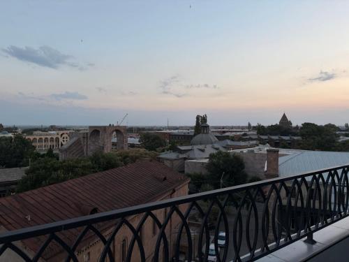 Неповторимая квартира in Vagharshapat