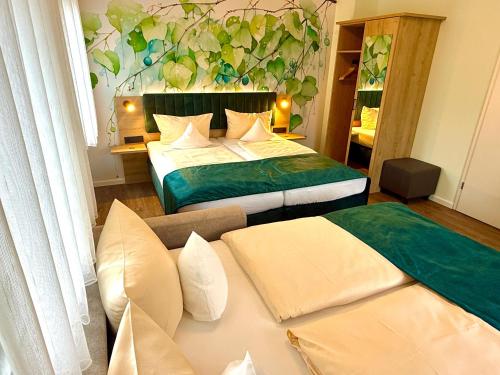 1 queen bed, 1 bunk bed, 1 sofa bed