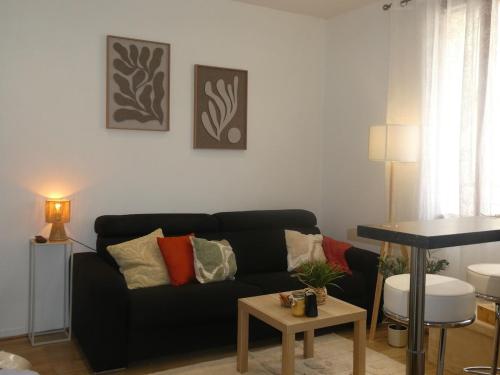 Le Studio de la Marne, entre Paris et Disney, Accor Arena in Le Perreux-sur-Marne