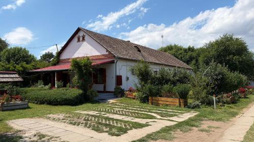 Dobó Tanya