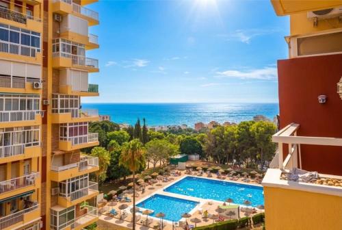 Perfect for couples, self check-in, sea views, high-speed WiFi, air conditioning and close to the beach