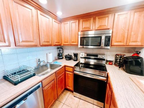 Relaxing Getaway with Beautiful Marina Views in Humacao