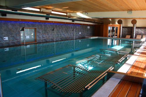 Swimming pool, Cocca Hotel Royal Thai Spa in Sarnico