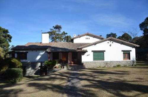 Amplia Casona de Estilo en La Falda