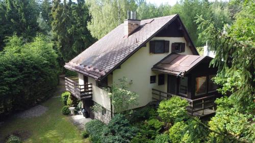 Viesnīcas āriene, Na samotě u lesa (Na samote u lesa) in Maršov u Úpice