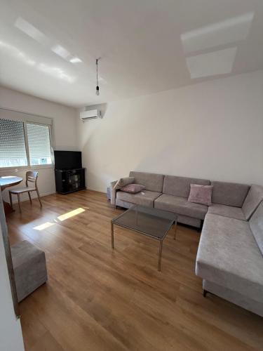 Home vlora - image 3