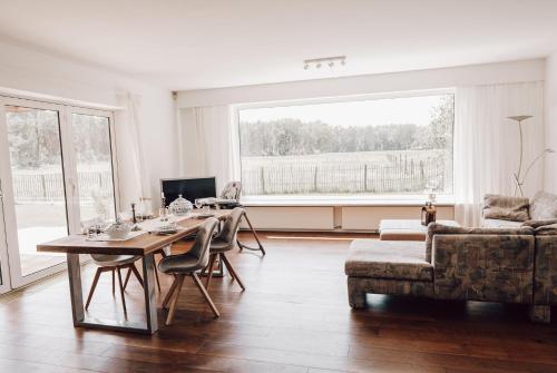 Iekārtas, Luxus-Loft im Naturidyll mit Kamin und Garten in Grethem