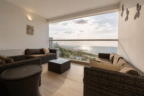 Skyline Beach Haven