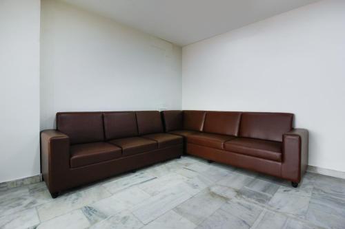 Lobby, Capital O Sri Suprabhat Grand Near Kachiguda Railway Station near Karmanghat Hanuman Temple