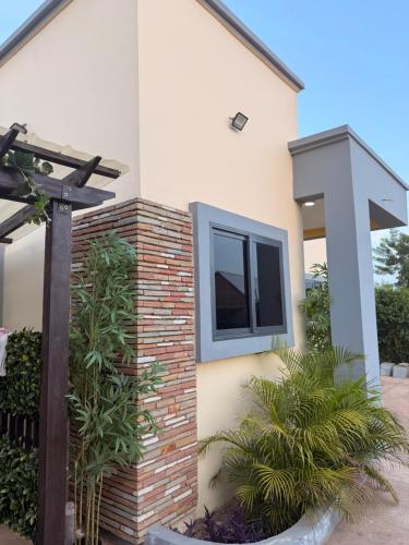 Utvendig, Palm Pebbles Staycation has Solar, 2bed & starlink in Tamale