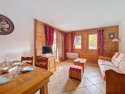 Appartement spacieux avec balcon et parking, proche des pistes - FR-1-344-1250