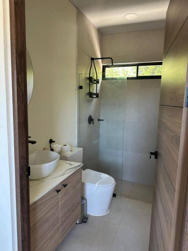 Temptika Villa 3, New in بوتريرو