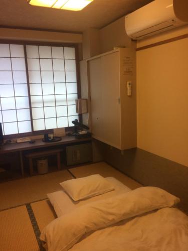 Japanese-Style Single Room