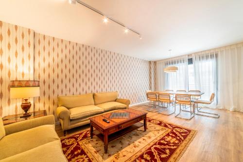 Himalaya Residence, by Homing U