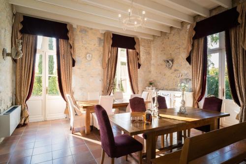 Facilities, Chateau Lasfargues - Exclusive Fairytale Castle - Pool, Games Room, Lake in Laugnac