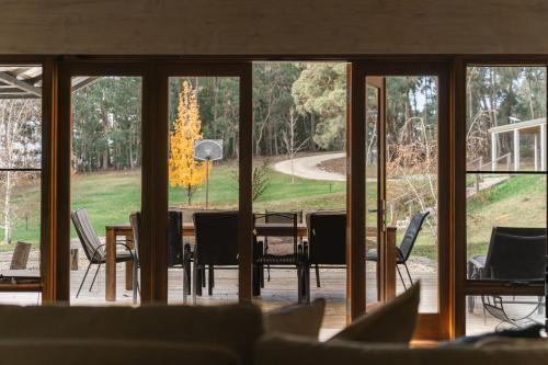 Cedar and Stone - Daylesford Region in Porcupine Ridge