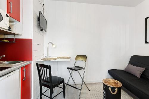City-stop Studio 1 Min From The