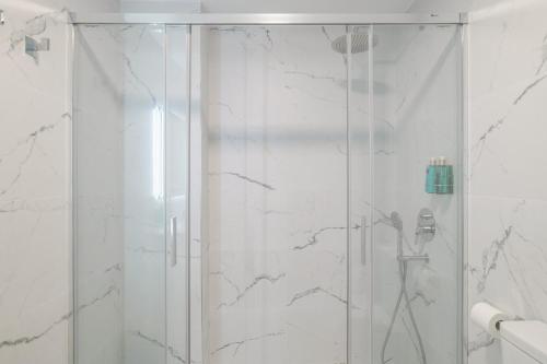 Martin De Aldehuela Apartment - image 3