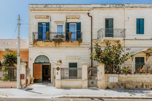 Exterior view, DimoraLeTreMuse Charming Guesthouse in Lecce in Castromediano