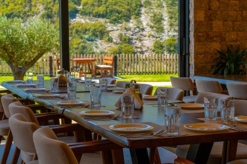 Ресторант, Hotel 5 Stinet in Nderlysaj