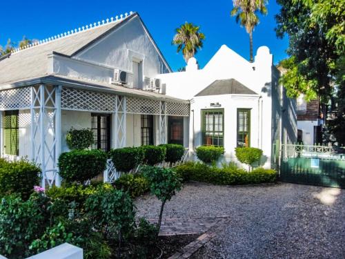 Oakdene Guest House - Oudtshoorn Oakdene Guest House - Oudtshoorn
