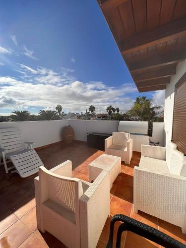 Apartment with an outdoor kitchen