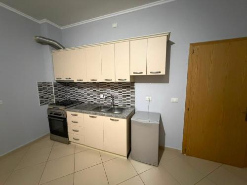 Alexa Beach Apartment in Velipoje