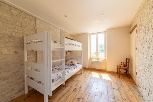 La Maison du Tonnelier - Beau jardin avec piscine in Aumagne