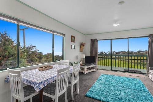A szálláshely kívülről, Little Kowhai - Te Kaha Holiday Home in Te Kaha