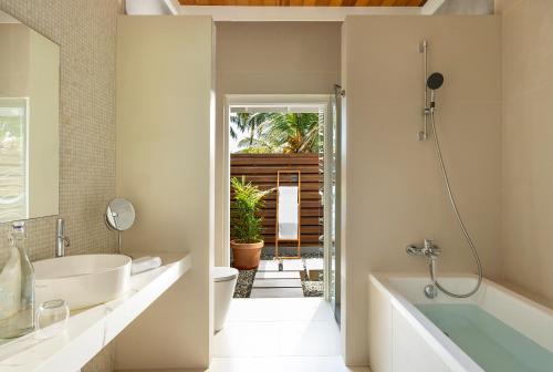 2 bedrooms, 4 beds
