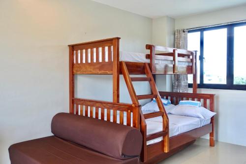1 bunk bed, 1 sofa bed