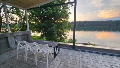 VRHouse Vorbis River House