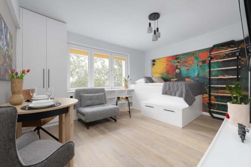 Comfortable Studio in Warsaw for 2 Guests in an Ideal Location by Noclegi Renters