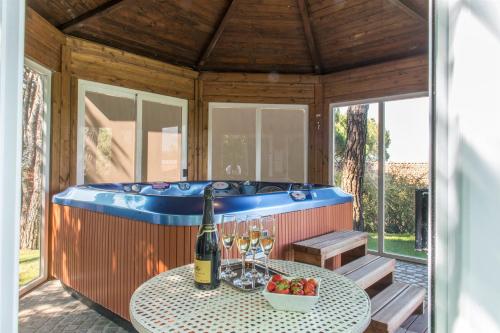 Létesítmények, IL VIGNALE 18&2, Emma Villas in Agazzi