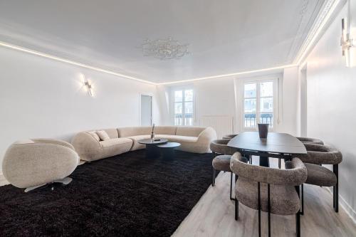 Elegant 3-BR with balcony