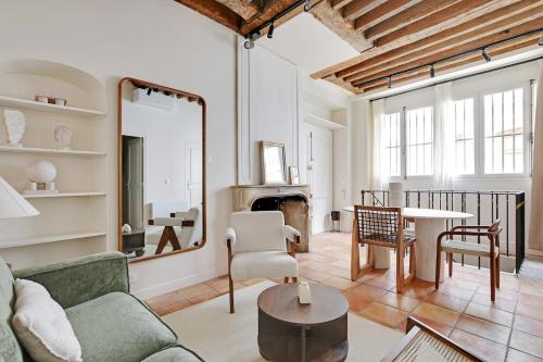 Flat in Saint-Germain-des-Prés with Jacuzzi and AC