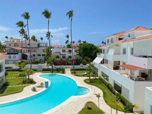 TROPICAL VILLAGE - great location at Los Corales Beach - image 3