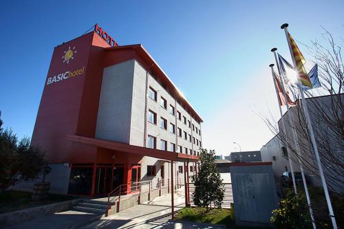 Hotel Basic, Vilafranca del Penedès bei Mediona