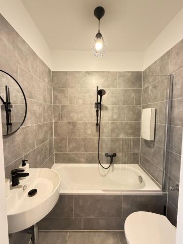 2 bedrooms, 2 beds