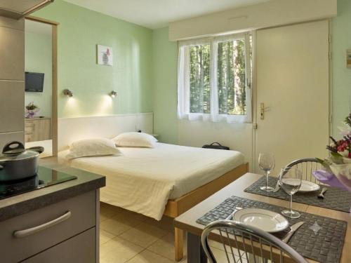 Hôtel Résidence Les Grands Chênes Amnéville les Thermes - Hôtel - Amnéville