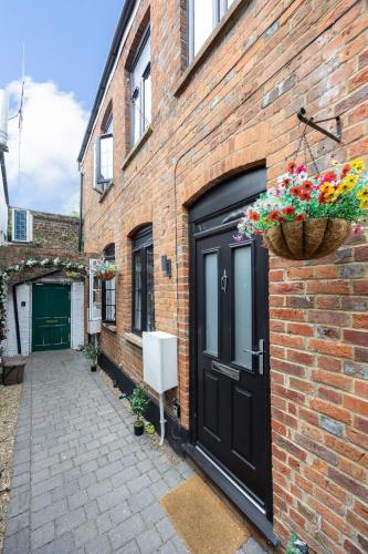 Stylish 2BR Cottage in Chesham in Chartridge
