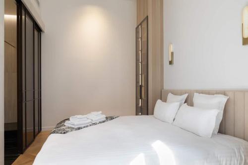 Sleeps 5