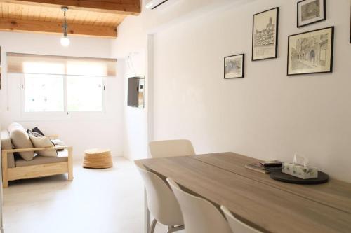 Flateli Santa Eugenia 22