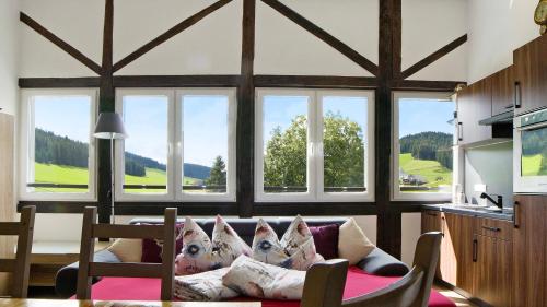 2 bedrooms, 3 beds
