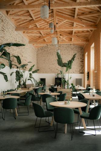 Château de Villars, chambres, lodges avec spa Hotel de charme Verlieux