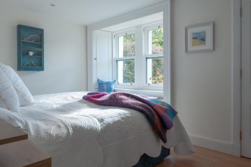 A Brilliant Find, Luxury Bed and Breakfast Room, NC500, Opposite Isle of Skye in Ardaneaskan
