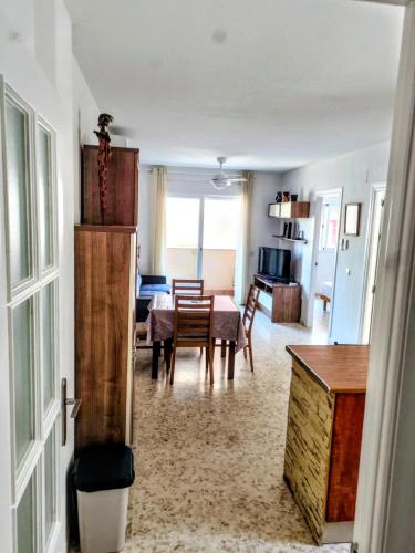 Apartamento con piscina a 200 metros de la playa