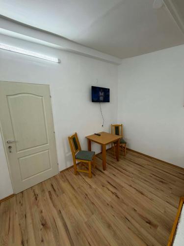 Nyárfa Vendégház (Nyarfa Vendeghaz) in Kartal