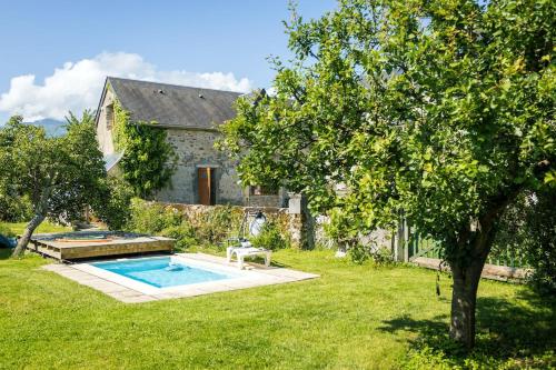 Pyreneasy 3 Gites, 8 bedrooms for a large group in La Barthe-de-Neste